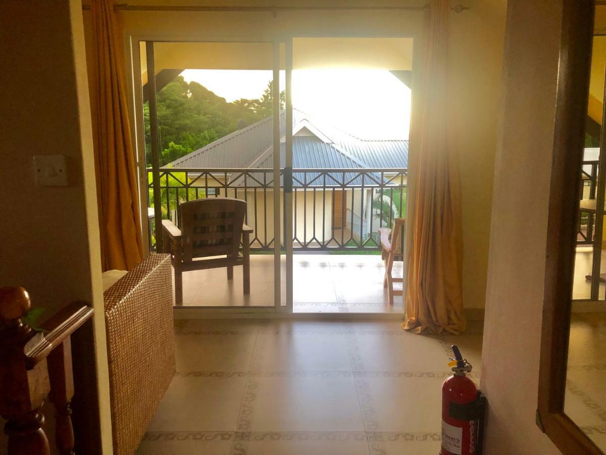 Mountain Lodge Anse Volbert Village Εξωτερικό φωτογραφία
